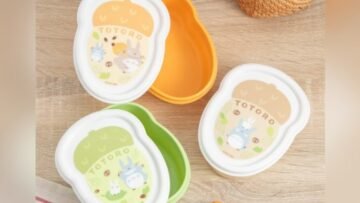 Studio-Ghibli-anime-merchandise-shop-Japan-My-Neighbour-Totoro-bento-boxes-stickers-news-1-1.jpg