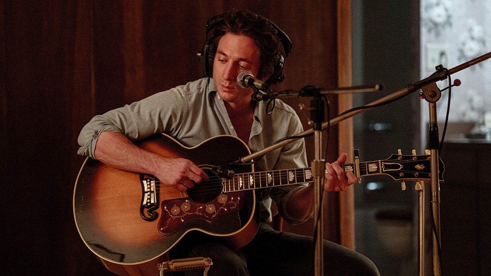 Chainsaw Man Surprises, Springsteen Movie Disappoints