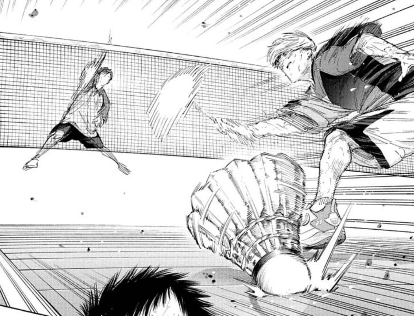 Taiki launches a decisive smash against Yusa in Blue Box